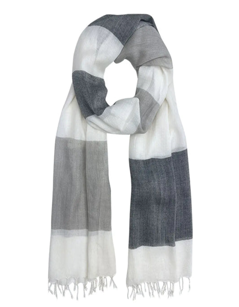 The elegant pashmina scarf styles made in Nepal by diamond knitland